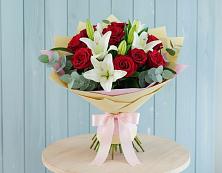 Букет цветов из:  Лилии и Розы в Соколе Вологодской области