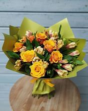 Букет цветов из:  Альстромерии и Розы в Соколе Вологодской области