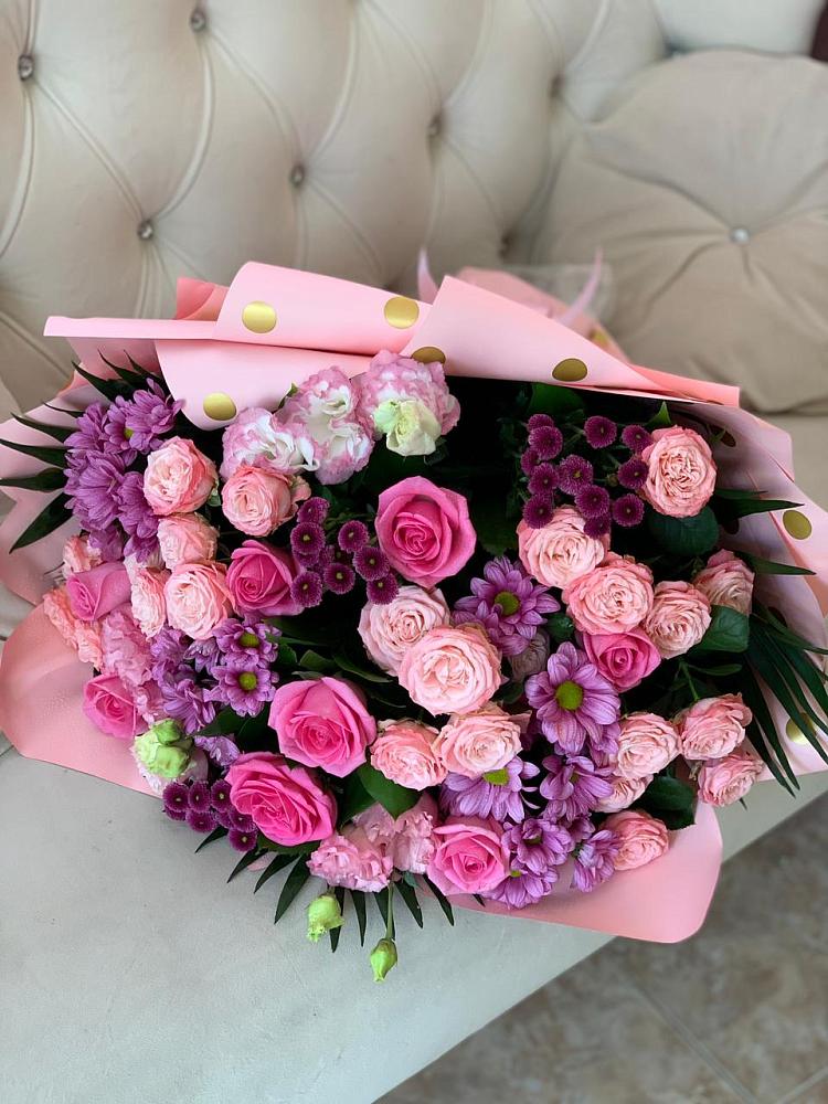 Букет цветов из: Хризантемы, Розы и Лизиантусы в Соколе Вологодской области