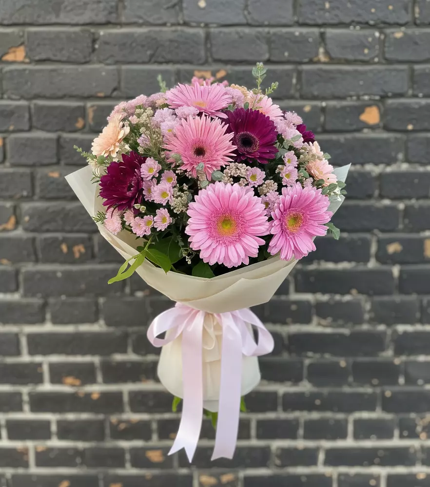Букет цветов из: Герберы и Хризантемы в Соколе Вологодской области
