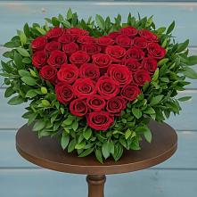 Цветочная композиция из Розы в виде сердца в Соколе Вологодской области