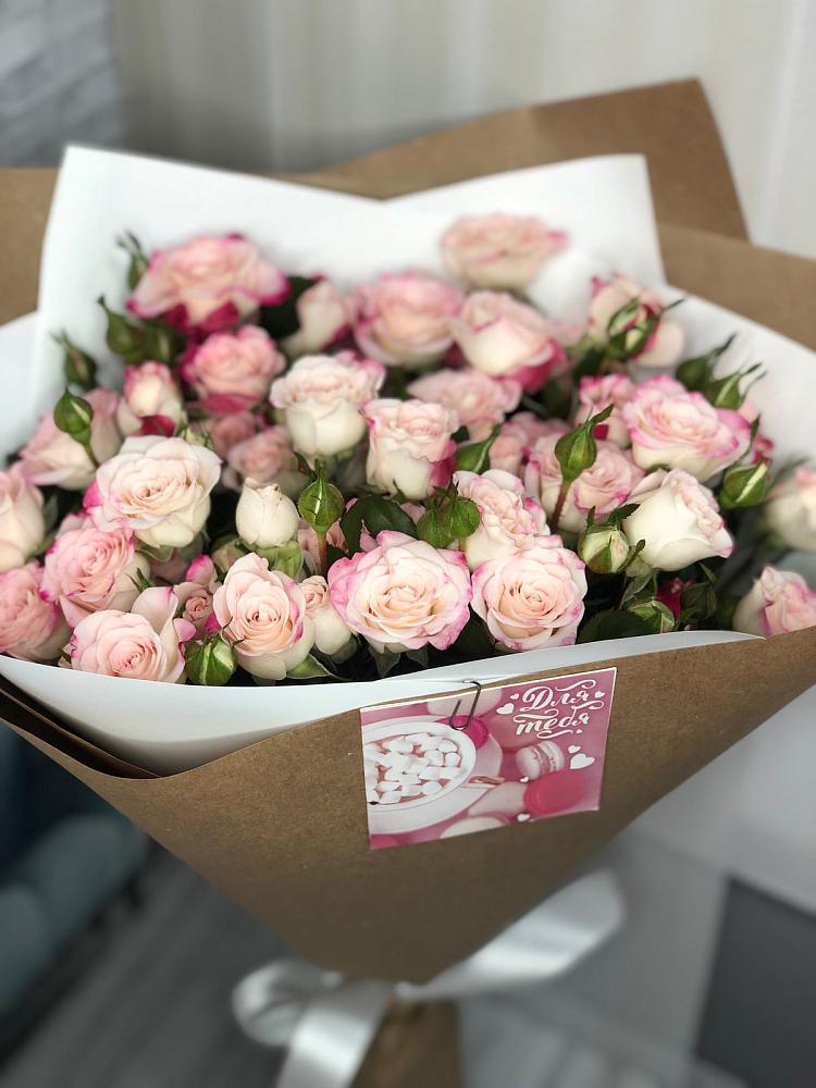 Букет цветов из: Розы в Соколе Вологодской области