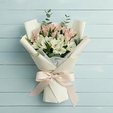 Букет цветов из:  Альстромерии в Соколе Вологодской области