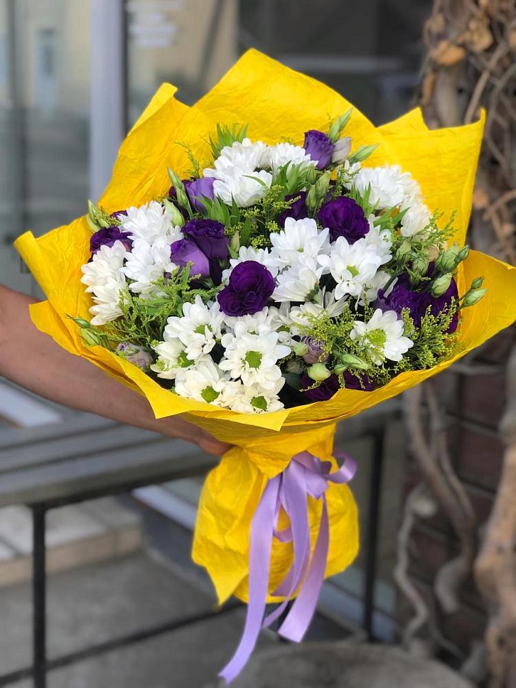 Букет цветов из: Ирисы, Хризантемы и Ромашки в Соколе Вологодской области