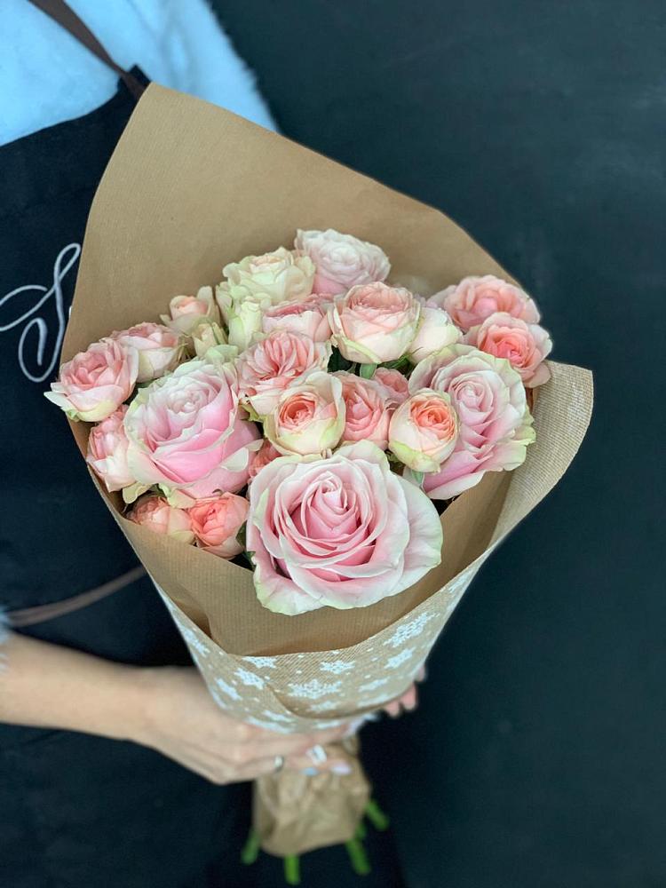 Букет цветов из: Хризантемы и Розы в Соколе Вологодской области