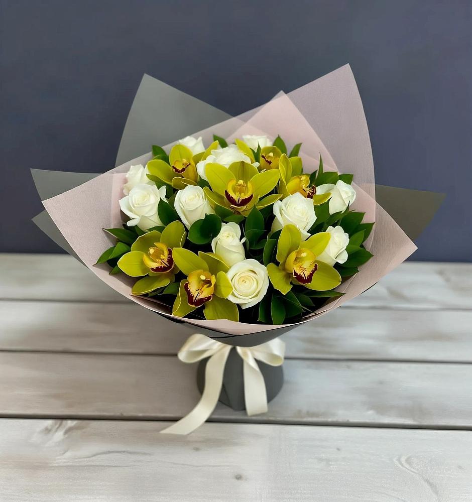 Букет цветов из: Орхидеи и Розы в Соколе Вологодской области