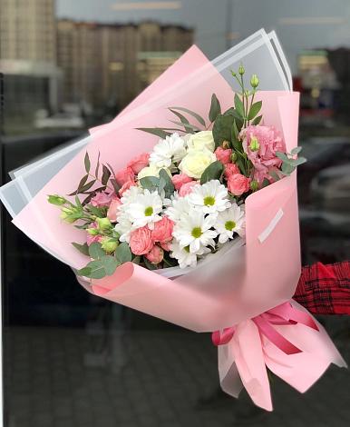Букет цветов из: Розы, Лизиантусы и Хризантемы в Соколе Вологодской области