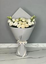 Букет цветов из:  Розы и Лизиантусы в Соколе Вологодской области